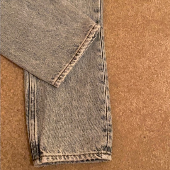 Abercrombie High Rise Mom Jean - Picture 2 of 4